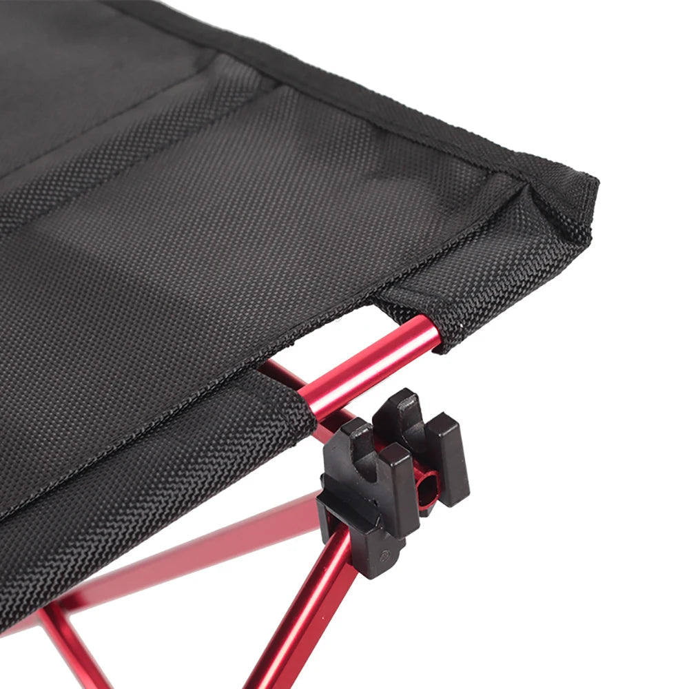 Foldable outdoor camping table
