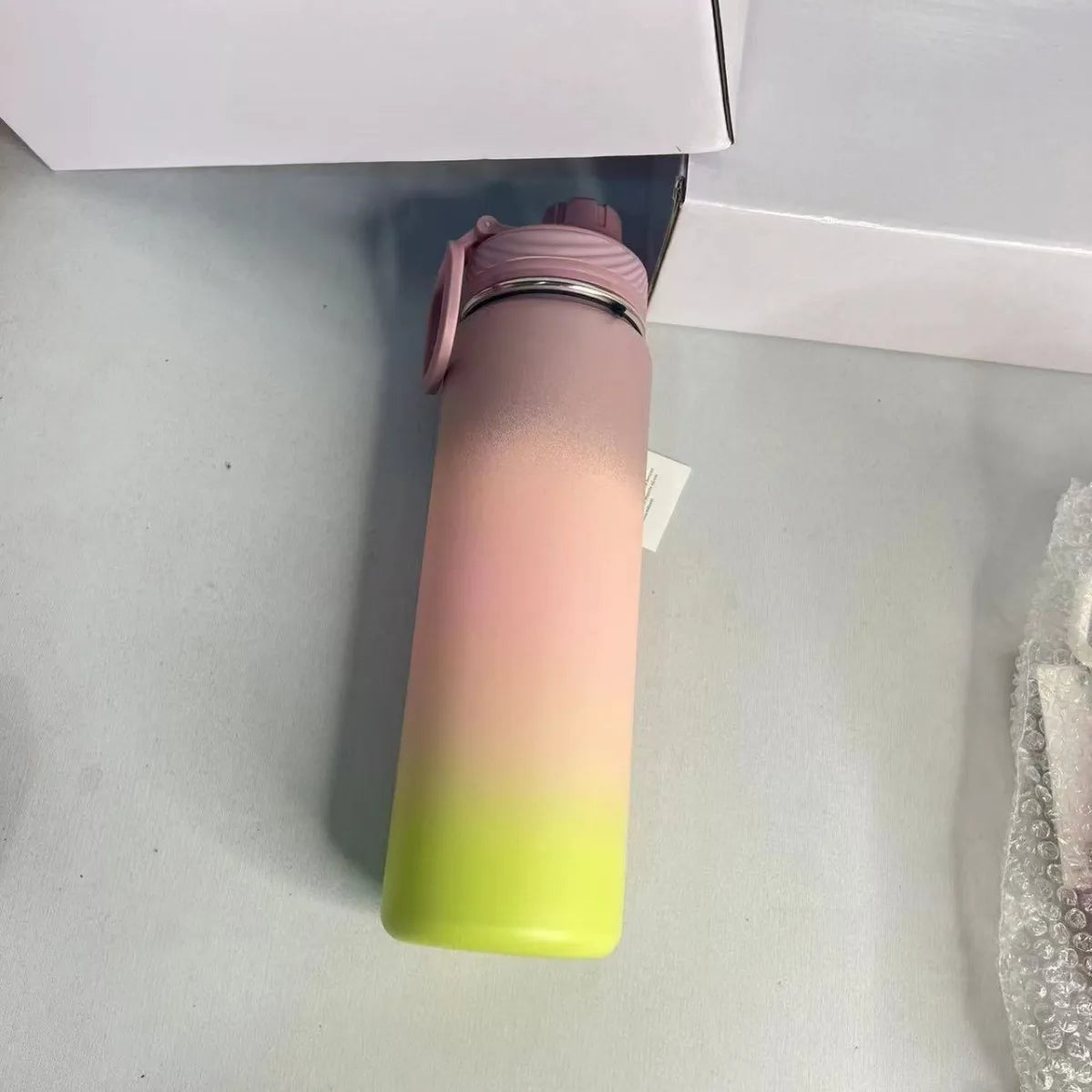 Stainless steel insulated drinking bottle 710 ml