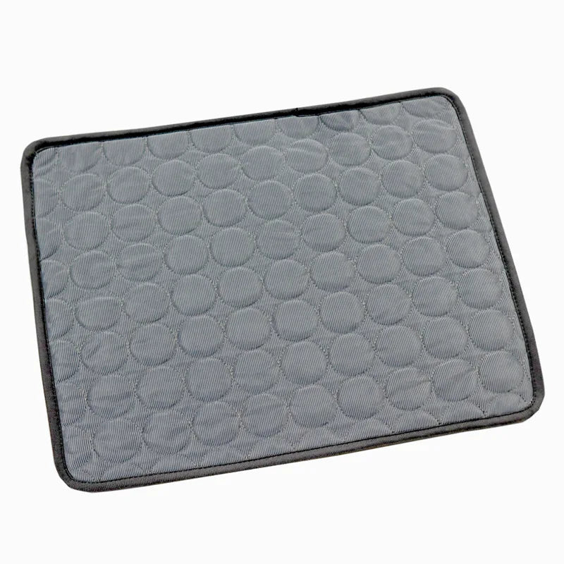 Cooling mat for pets
