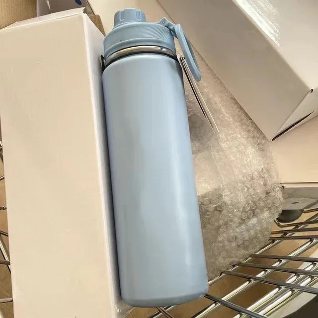 Stainless steel insulated drinking bottle 710 ml