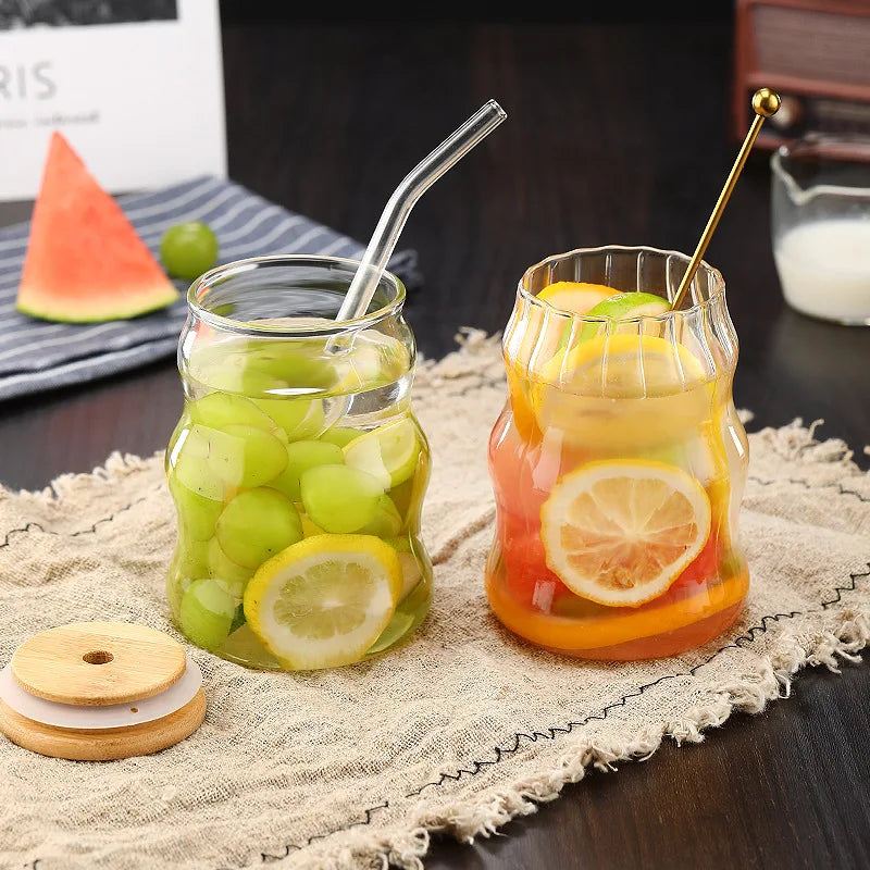 Drinking glass with wave shape, lid &amp; straw (400ml)