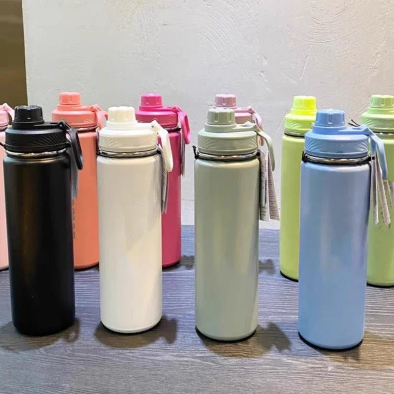 Stainless steel insulated drinking bottle 710 ml